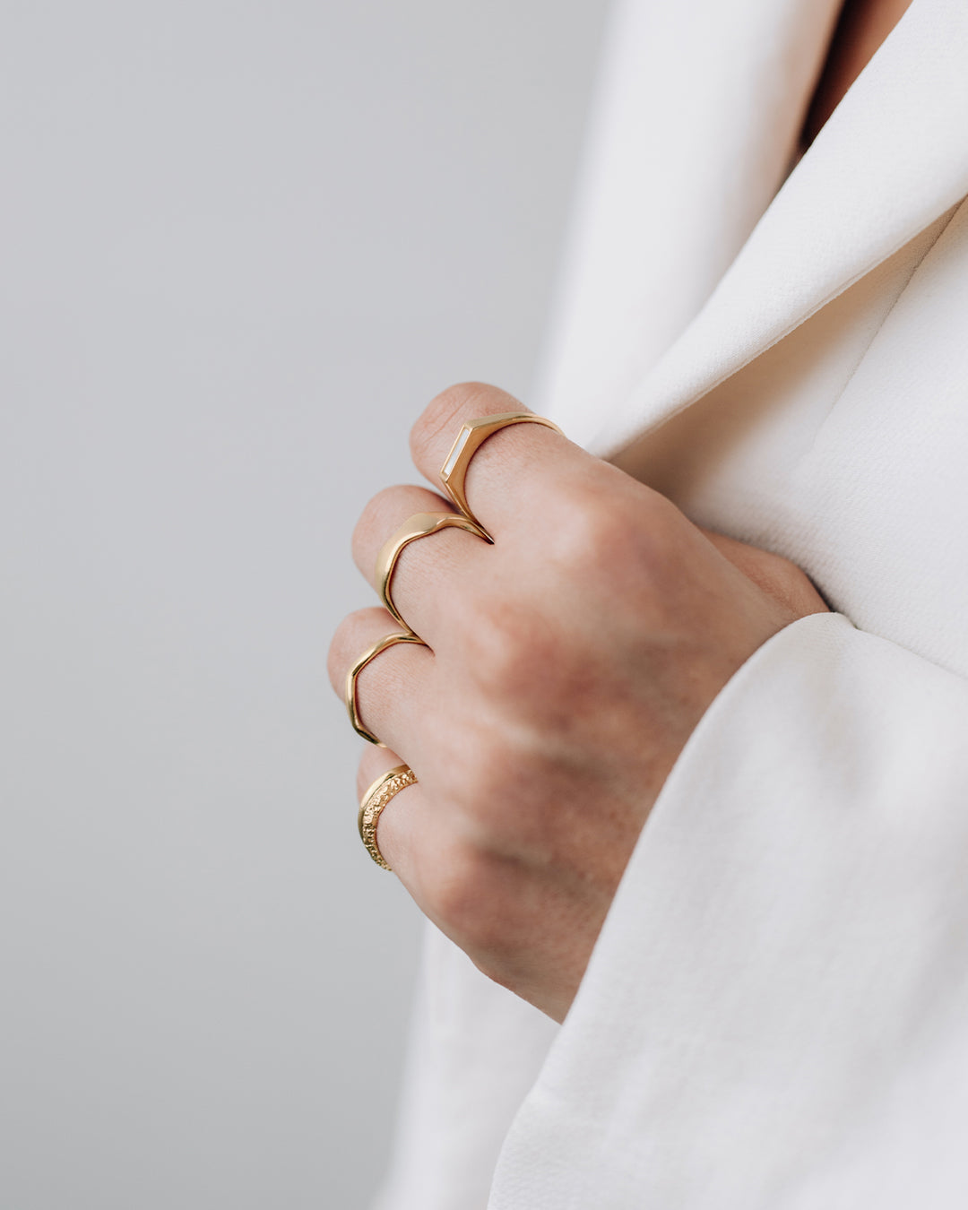 Auster Gold Ring