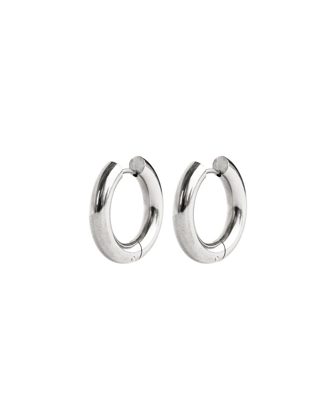 1080x1350-hugo-silver.jpg