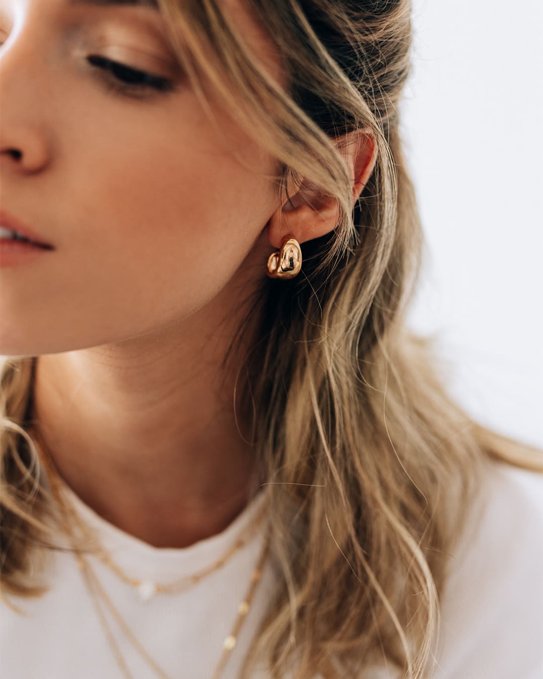 1080x1350-manon-arko-gold-modele.jpg