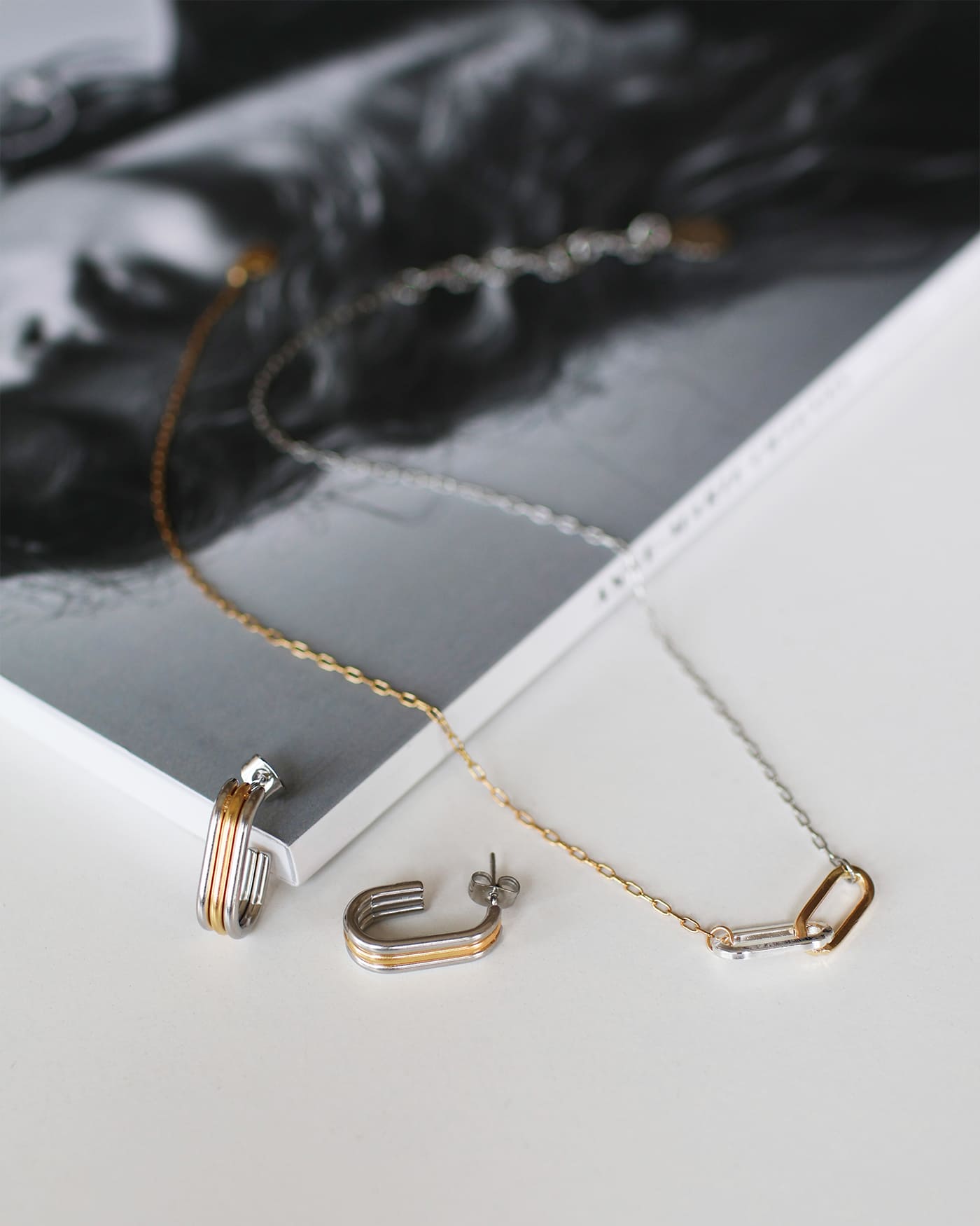 Dualis Two-Tone Necklace
