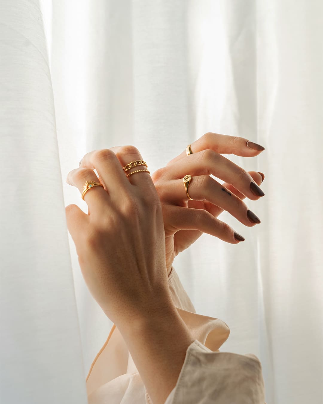 Sirius Solid Gold Ring