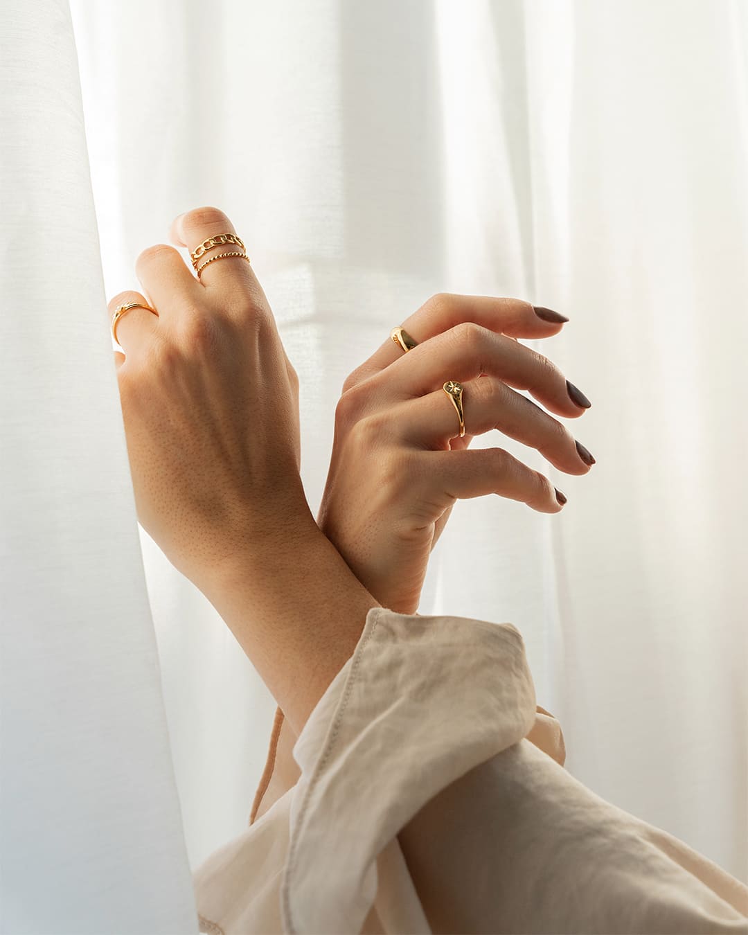 Perlu Solid Gold Ring