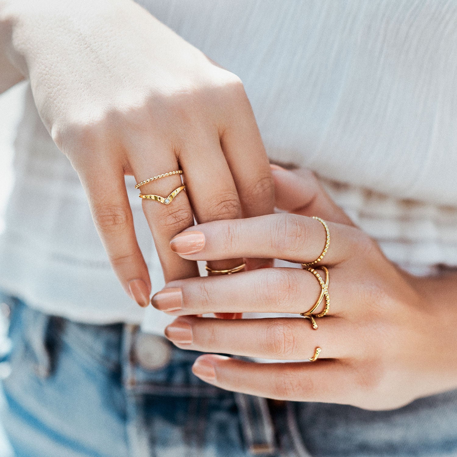 gold-alexe-scarlet_edfd2f3e-0709-43ff-ba4d-d647c09613e8.jpg